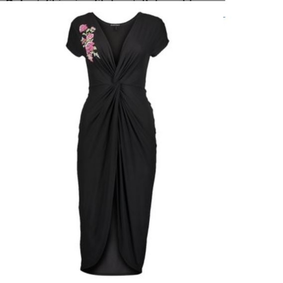 Derek Heart Dresses & Skirts - Black twist front dress
